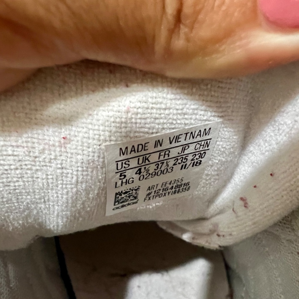 Adidas - Picture 4 of 4